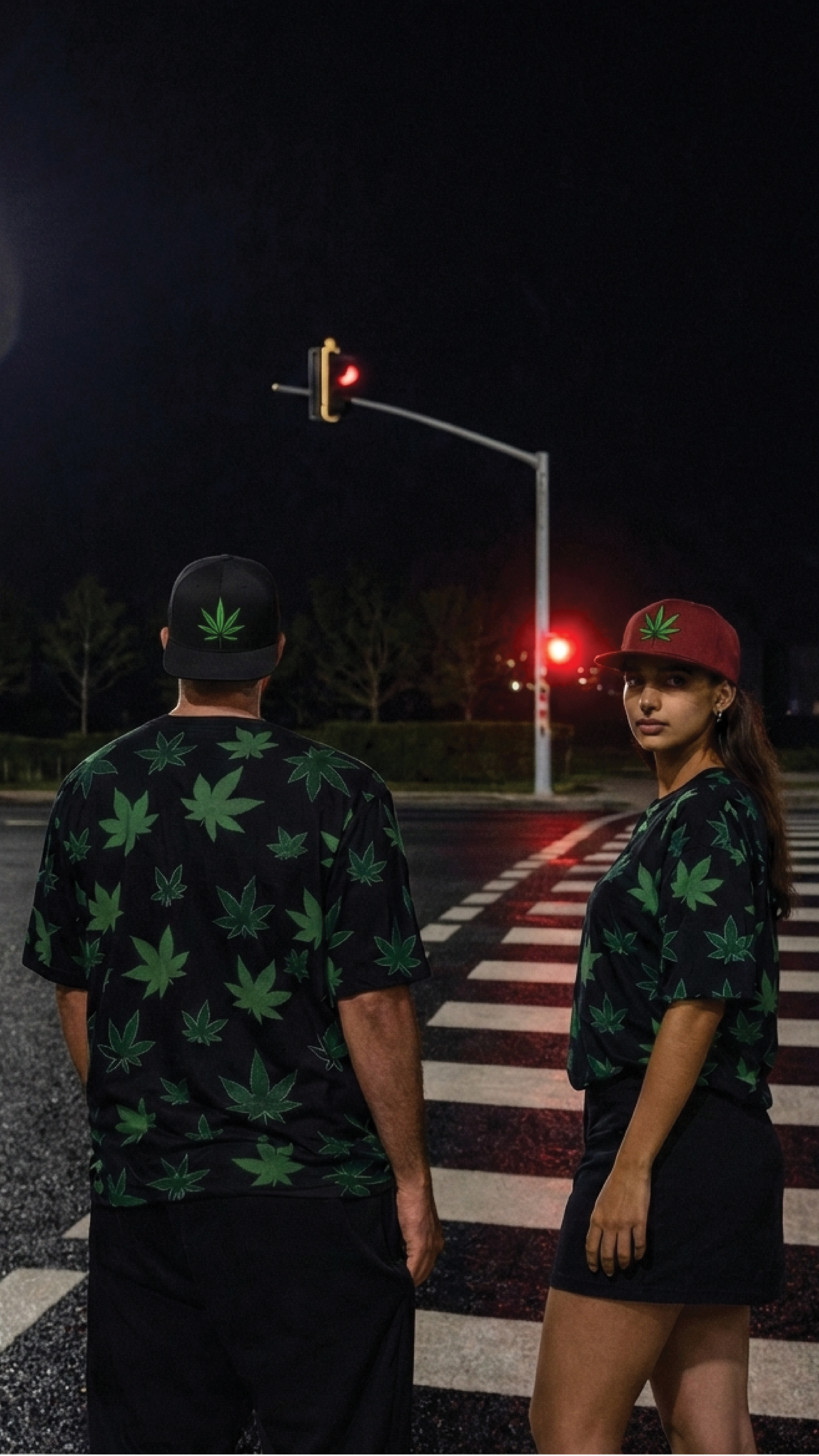 Unisex Weed Oversized T-shirt & Classic Snapback Cap Combo Set